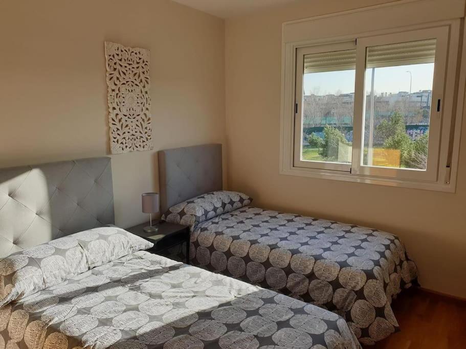 Chalet Ifema 5 Habitaciones 4 Banos, Parking Free マドリード エクステリア 写真